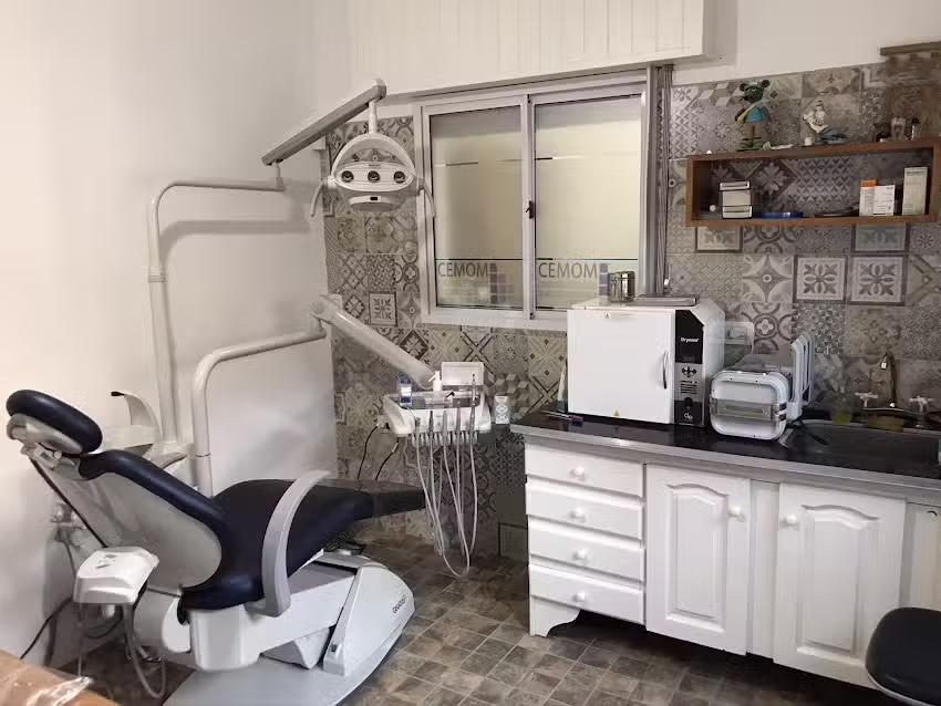 CEMOM Odontolog&iacute;a.