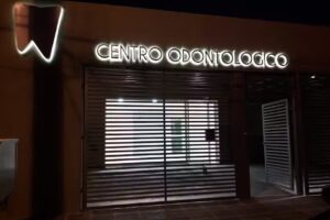 CENTRO ODONTOLOGICO Dra. Laura Mountford & Dr. Martin Perez