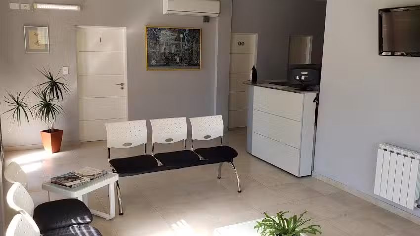 Cerra Miguel Odont&oacute;logo