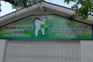 COM (consultorios odontol&oacute;gicos y m&eacute;dicos)