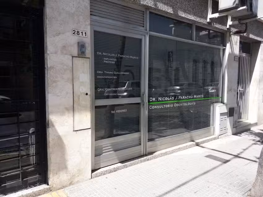 Consultorio Odontol&oacute;gico Nicol&aacute;s Parach&uacute; Marc&oacute;
