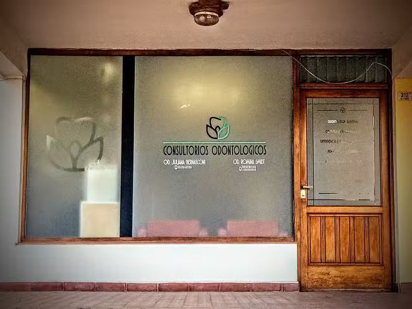 Consultorio Odontol&oacute;gico &ndash; Od. Romina Smidt