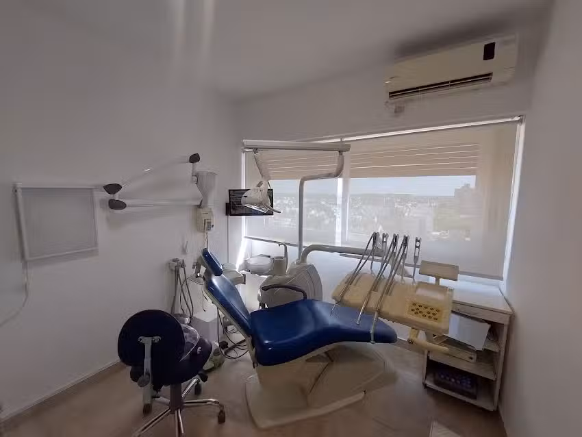 Consultorio Odontol&oacute;gico Z&uacute;ccaro