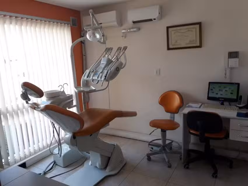 Consultorios Odontol&oacute;gicos Riera