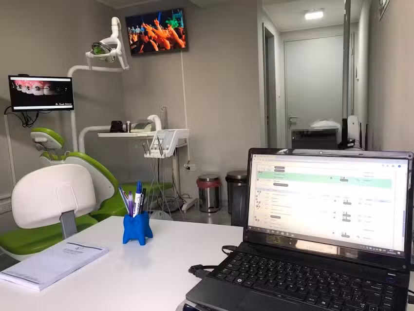 Contreras Odontolog&iacute;a