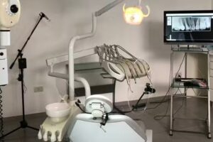 Dr. Adrián Sparks Odontólogo