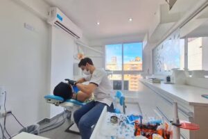 Dr. Maximiliano Navarro | Odontolog&iacute;a Est&eacute;tica e Implantes