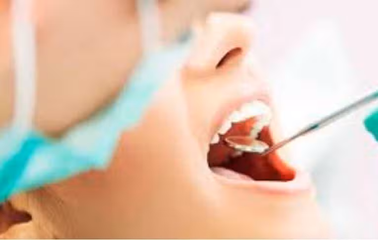 Dr. Sergio R. Garc&iacute;a Odont&oacute;logo (UBA)