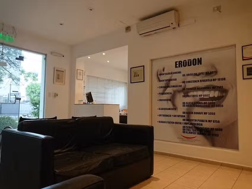 Est&eacute;tica y Rehabilitaci&oacute;n Odontol&oacute;gica