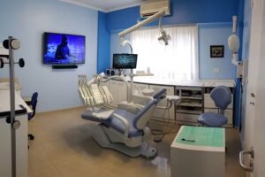 FERRARI ODONTOLOGIA. Dr. Maximiliano Ferrari