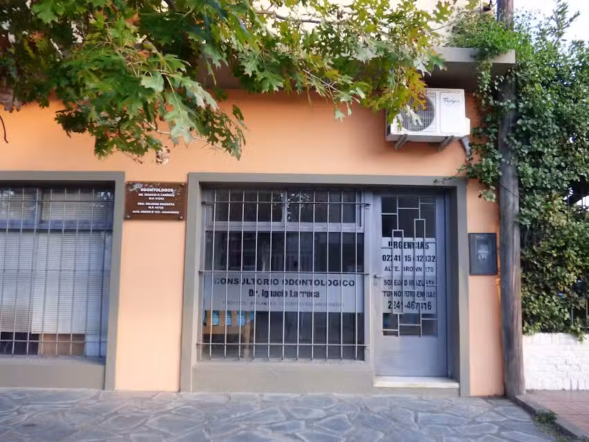 Ignacio Larroca Odont&oacute;logo