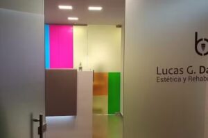 Lucas G. Dalla Costa &ndash; Est&eacute;tica y Rehabilitaci&oacute;n Dental