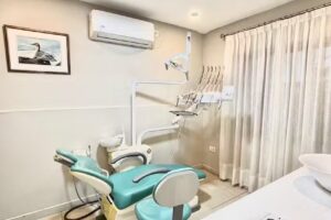 Luc&iacute;a Salas &ndash; Odont&oacute;loga