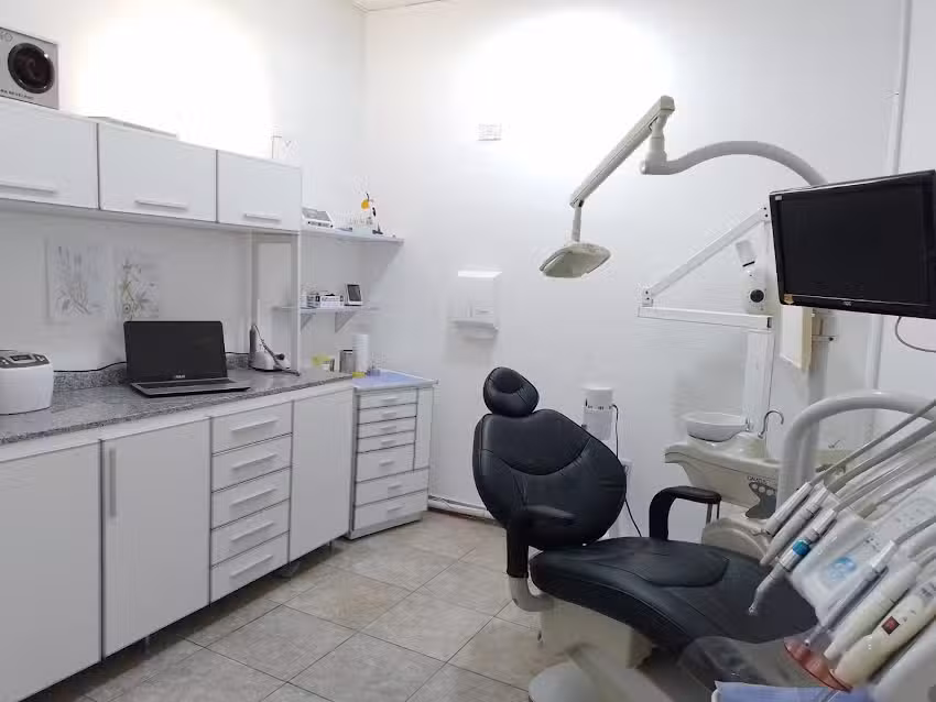 Melina Davoise Odontologa