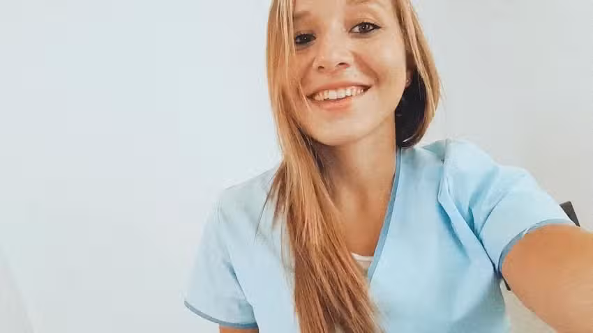 ODONTOLOGA JULIANA TORTOSA