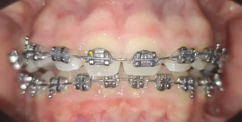 Odont&oacute;loga Luciana Beckmann