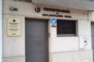 Odontolog&iacute;a Implantologia Bucal