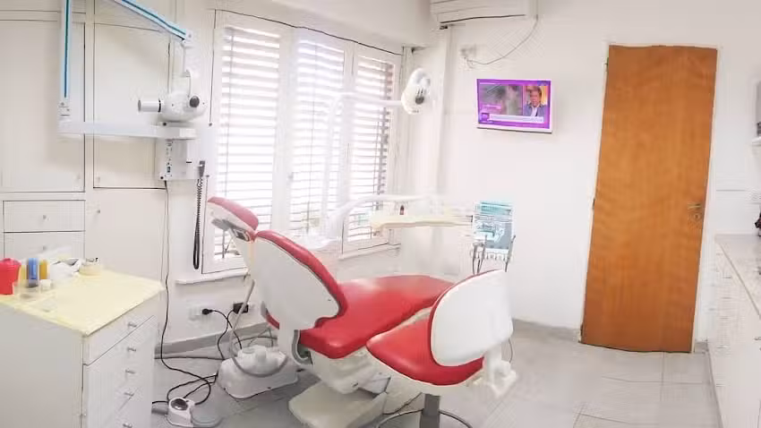 ODONTOLOG&Iacute;A JULIANA MORONI