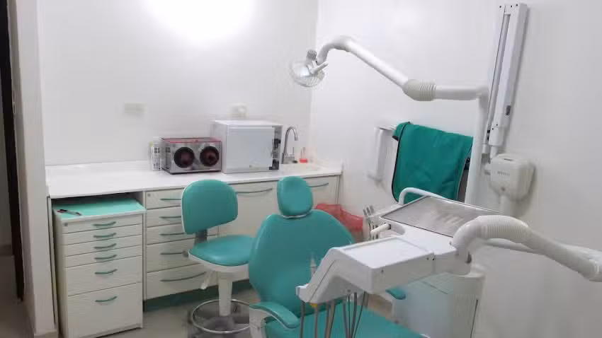 Odont&oacute;logo Ariel Pe&ntilde;alva-Galeno-Medif&eacute;-Aca Salud