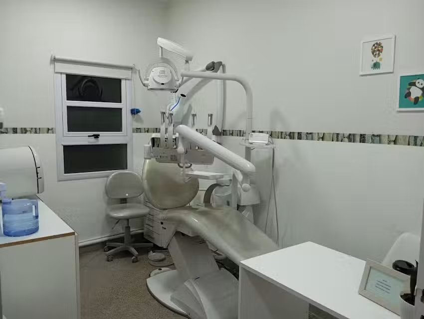 Ortodoncia y odontopediatria Dra. Lozano Belen