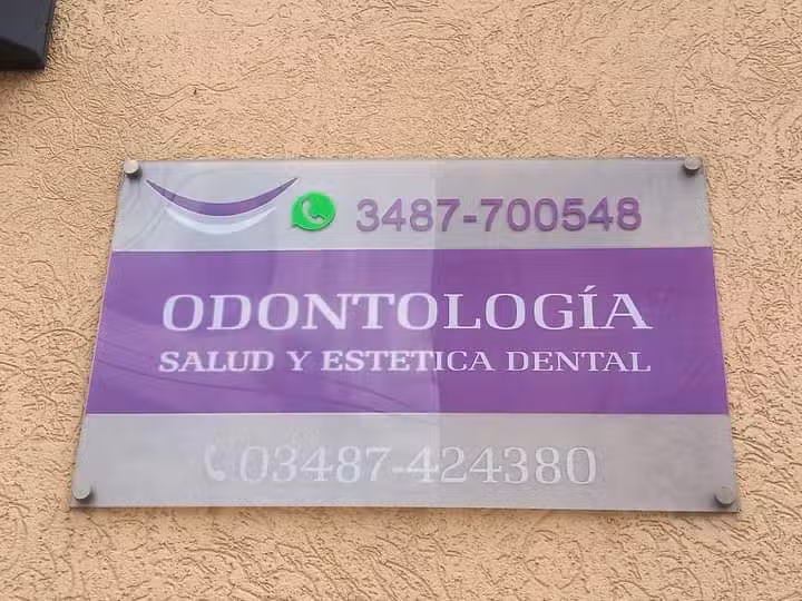 Salud y Est&eacute;tica Dental